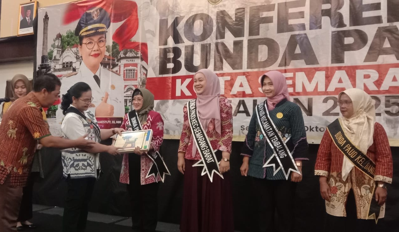 Foto Konferensi Bunda PAUD Semarang Luncurkan Web Baru